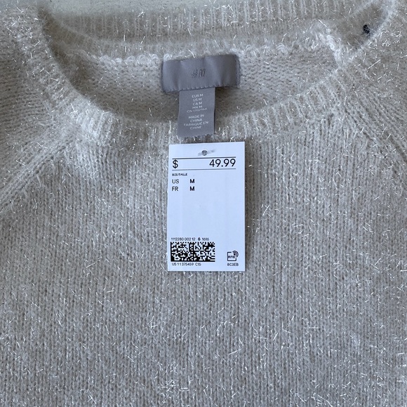 h&m cream colored sweater (size M) - Picture 3 of 3